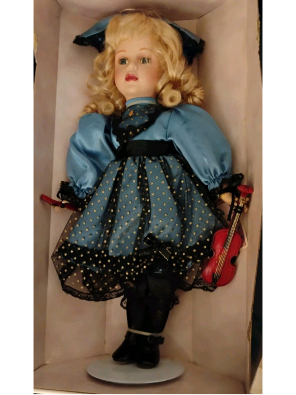 Christina Collection Limited Edition Porcelain 16" Doll Christina Verdi 1998 - Picture 4 of 4